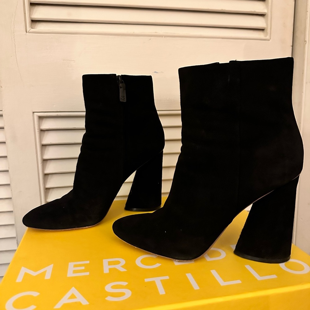 Mercedes Castillo Suede Boot